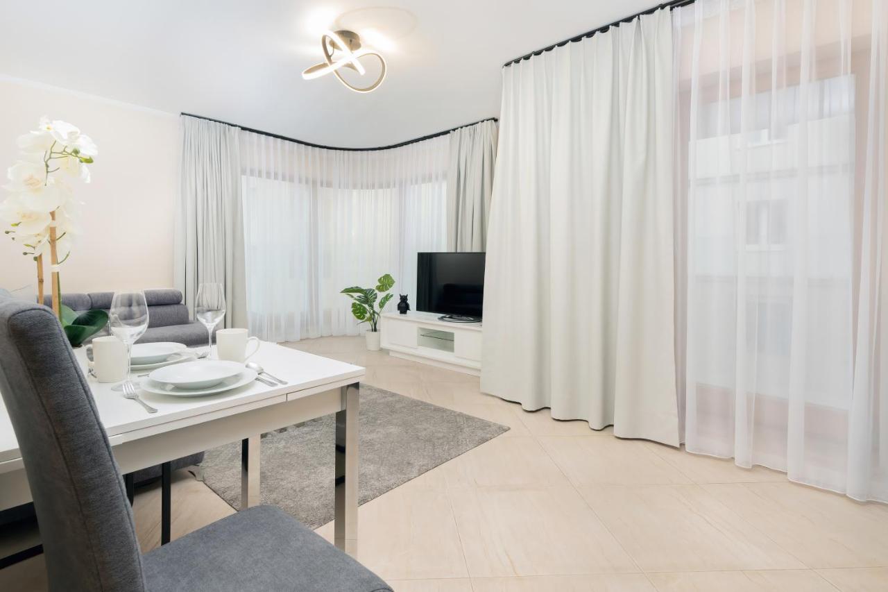 Batorego 7 Gdynia Apartments By Noclegi Renters Exterior photo